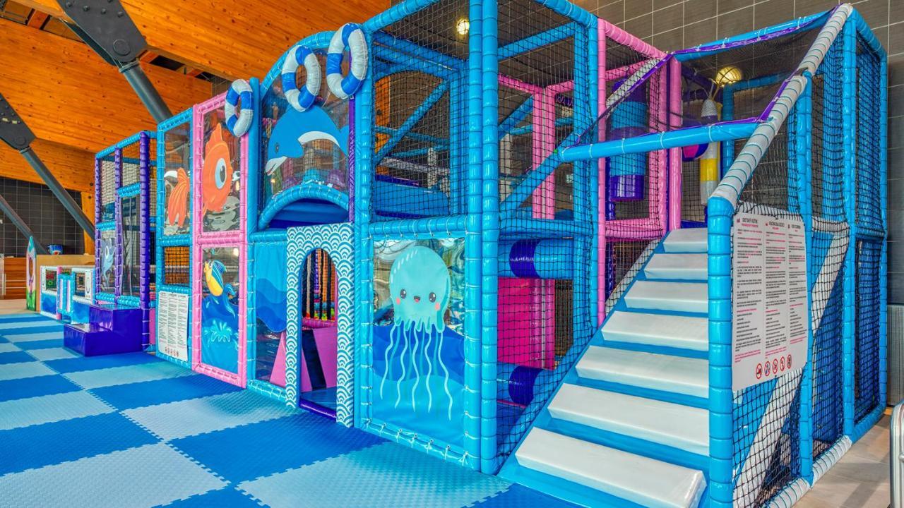 Aquacity Seasons Hotel 4*