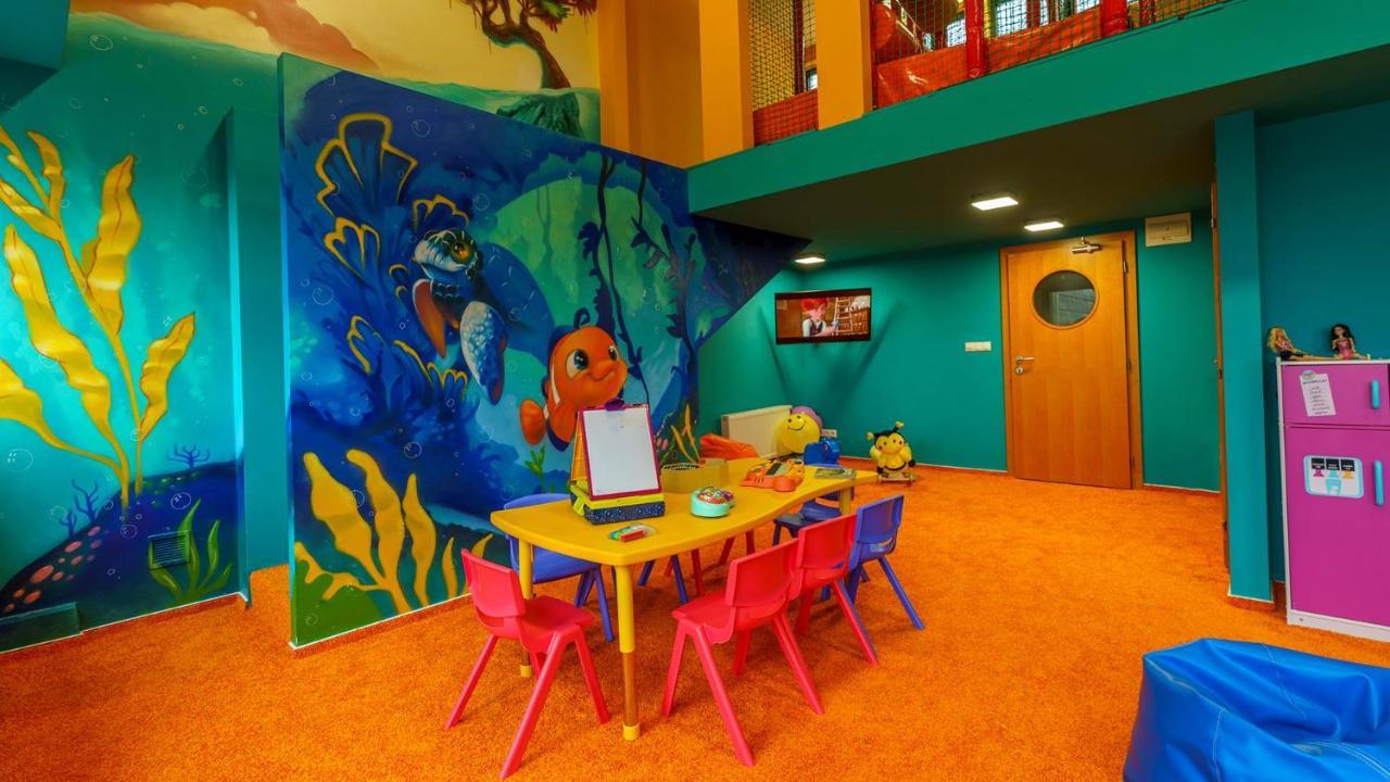 Aquacity Seasons Hotel